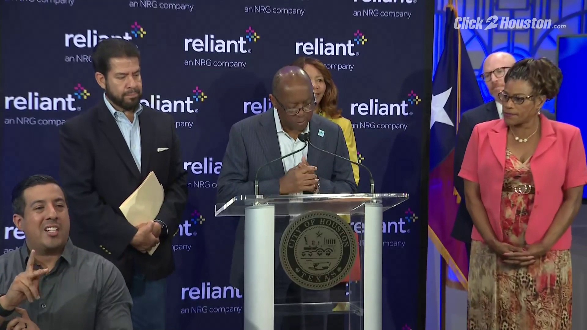 Reliant donates $75K worth of AC units to ‘beat the heat’