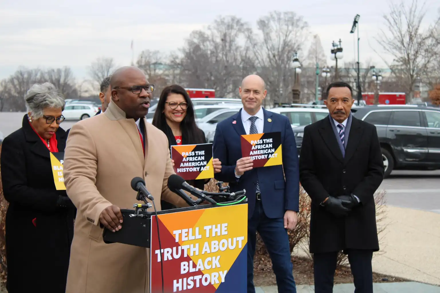 Amid attacks lawmakers push Black History Month bill