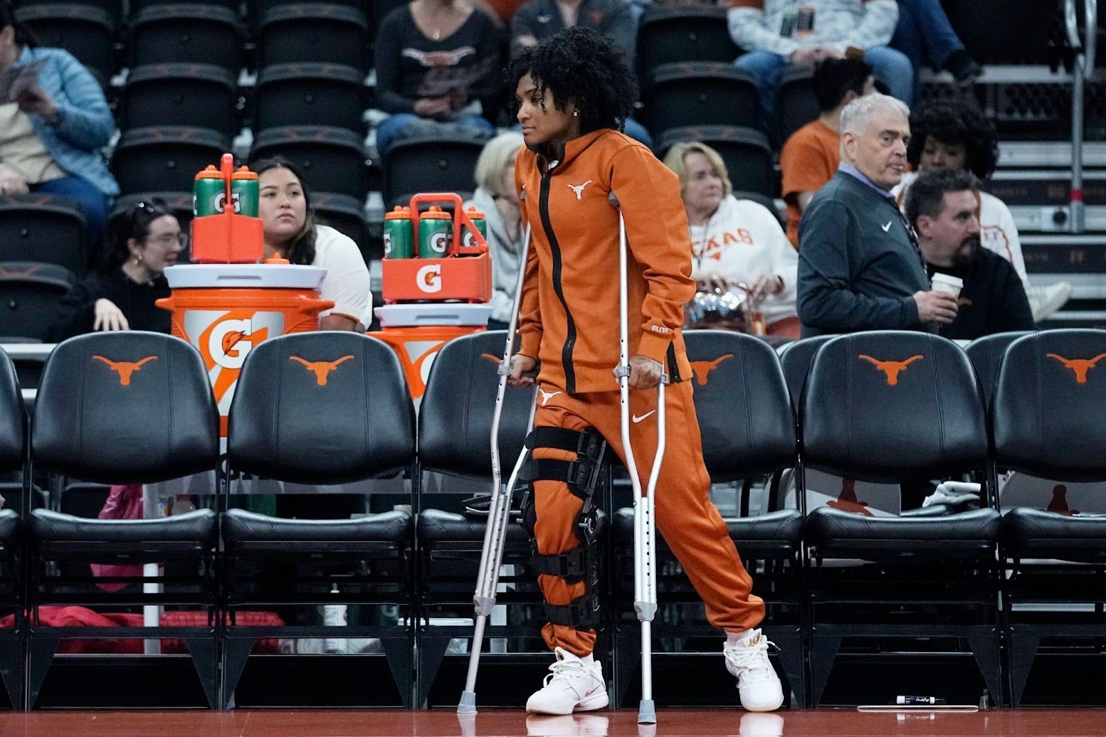 Sports Briefs: UT’s Rori Harmon suffers season-ending injury