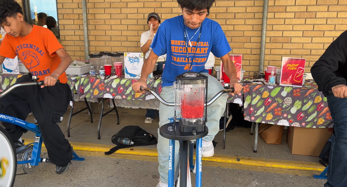 Tour de YES promotes health, wellness, and smoothies